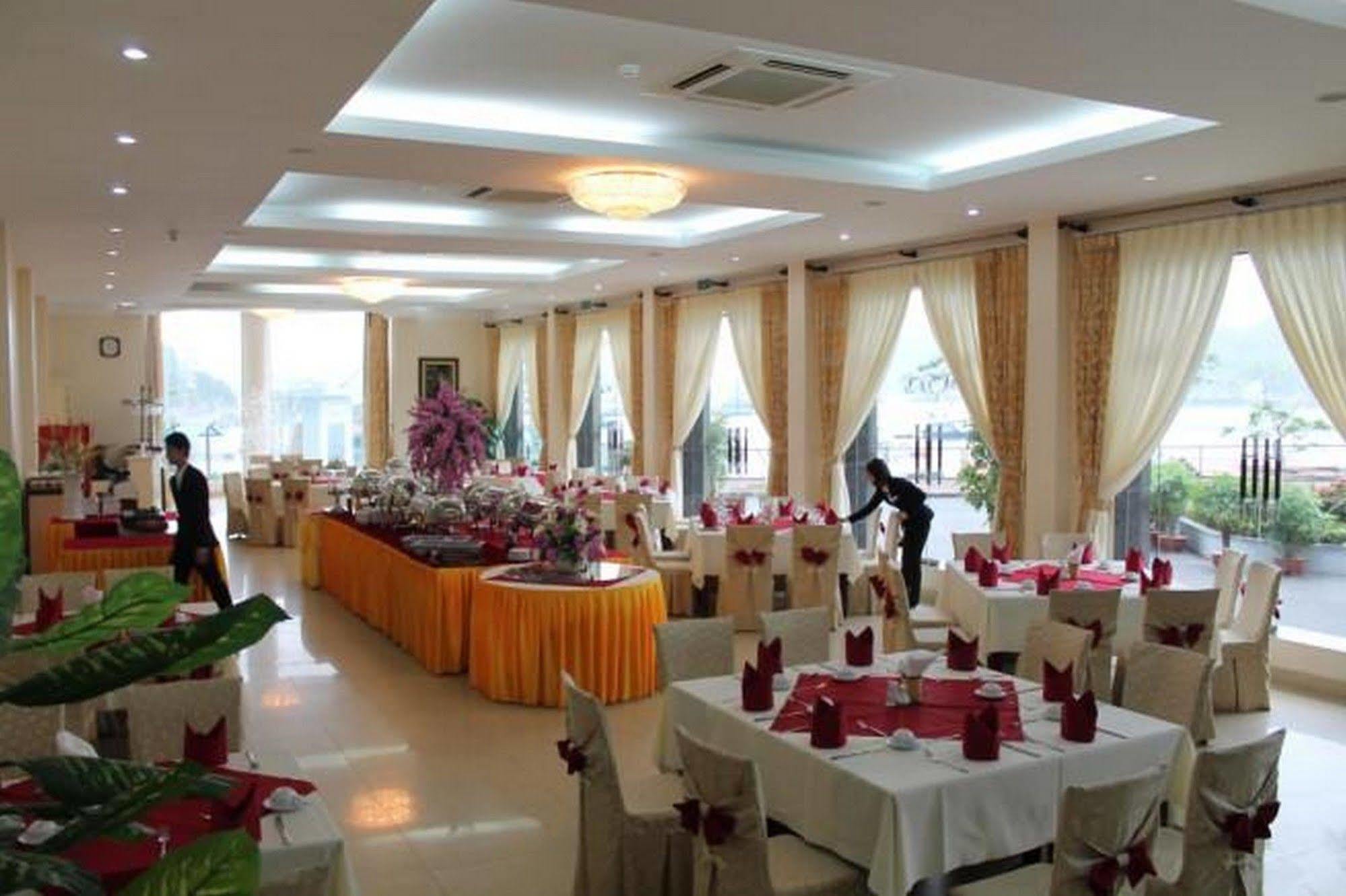 Hung Long Harbour Hotel Cat Ba Dong Khe Sau Dış mekan fotoğraf